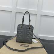 Gucci GG Marmont Matelassé Mini Bag Grey 16x19x7cm - 4