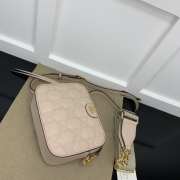 Gucci GG Quilted Zip-Up Crossbody Beige Bag 21.5x17x7.5cm - 5