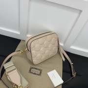 Gucci GG Quilted Zip-Up Crossbody Beige Bag 21.5x17x7.5cm - 2