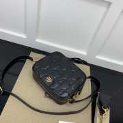 Gucci GG Quilted Zip-Up Crossbody Black Bag 21.5x17x7.5cm - 3