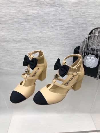 Chanel bow high heel In beige 6.5cm