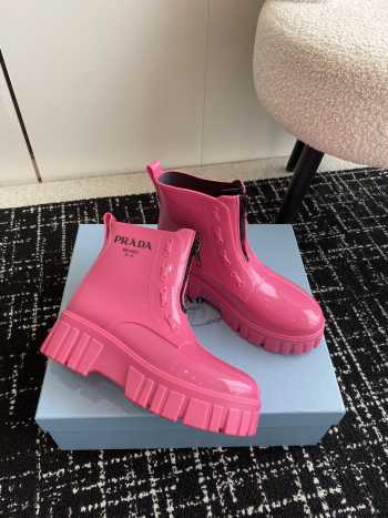 Prada waterproof boots in pink EU 35-40