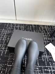 Chanel calf-high waterproof boots black  - 4