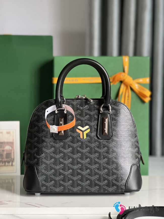 Goyard  Vendôme Mini bag in black 18.5x10.5x23cm - 1