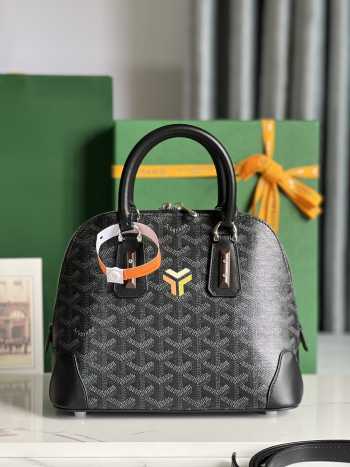 Goyard  Vendôme Mini bag in black 18.5x10.5x23cm