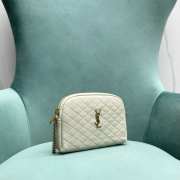 YSL Gaby Zipped Pouch In White Leather 19x3x14cm - 5