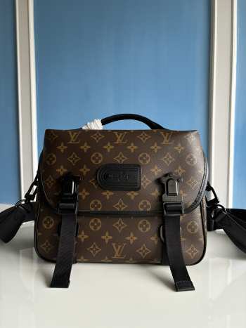 Louis Vuitton M46972 LV Trail Messenger 31x22x11cm