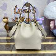 Louis Vuitton M57688 Lock Me Bucket Bag White 23x23x16cm - 5