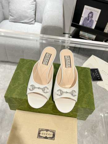 Gucci Horse Buckle 85mm Pumps In White