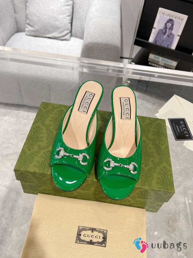 Gucci Horse Buckle 85mm Pumps In Green - 1