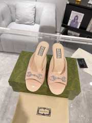 Gucci Horse Buckle 85mm Pumps In Pink  - 1