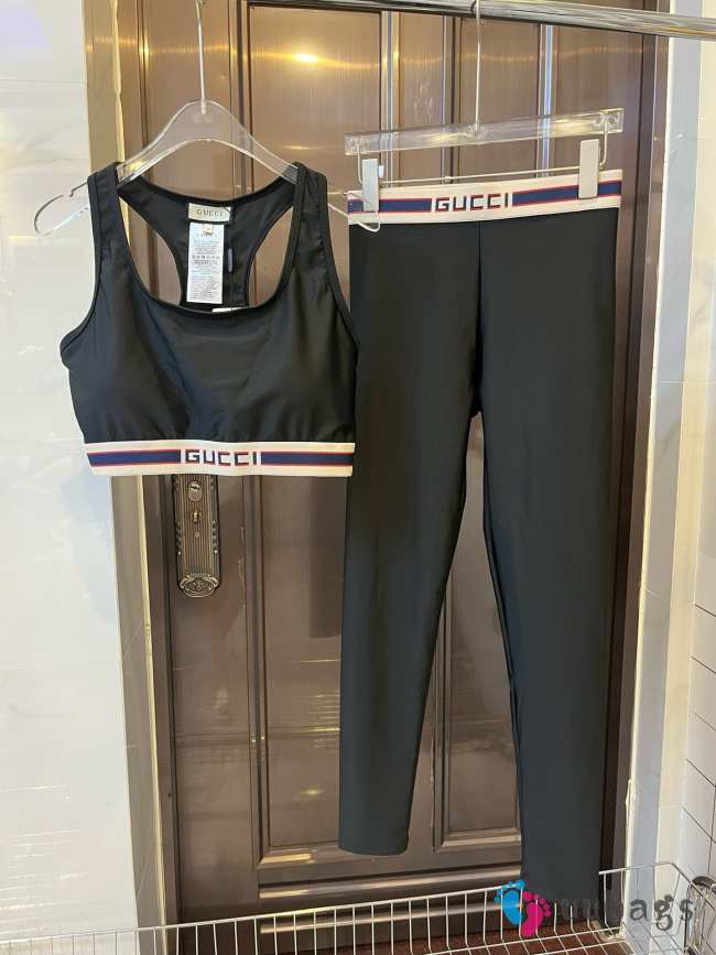 Dior sports suit for yoga and fitness in black 01 - 1