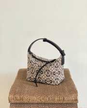 Loewe Small Cubi bag in Anagram jacquard and calfskin beige/ black 20.5x17x12.5cm - 5