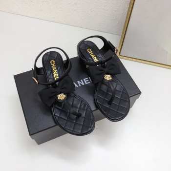 YSL logo flat sandals in black