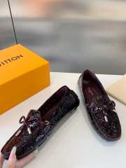 Louis Vuitton bow-tie loafers with burgundy patent leather - 6