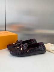 Louis Vuitton bow-tie loafers with burgundy patent leather - 5