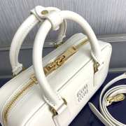 Miu Miu Arcadie leather bag in chalk white 22x10.5x7.5cm - 2