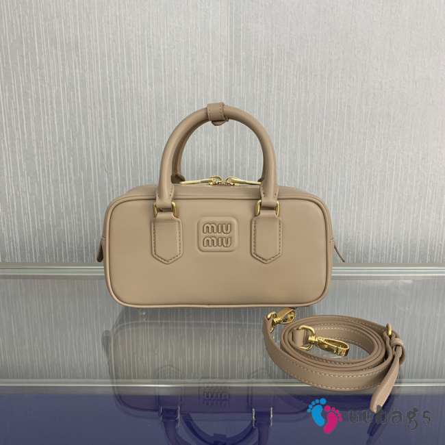 Miu Miu Arcadie leather bag in beige 22x10.5x7.5cm - 1