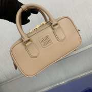 Miu Miu Arcadie leather bag in beige 22x10.5x7.5cm - 3