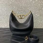 Valentino Garavani VLogo Moon hobo bag black in nappa leather 20x23x8cm - 1