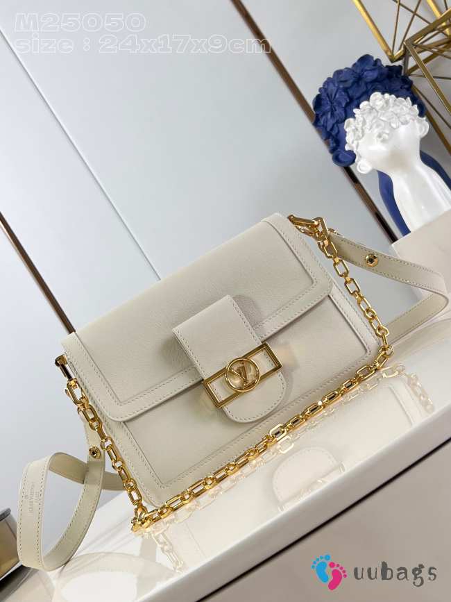 Louis Vuitton M25050 Dauphine Soft MM White Bag 24x17x9cm - 1