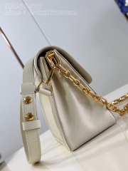 Louis Vuitton M25050 Dauphine Soft MM White Bag 24x17x9cm - 6