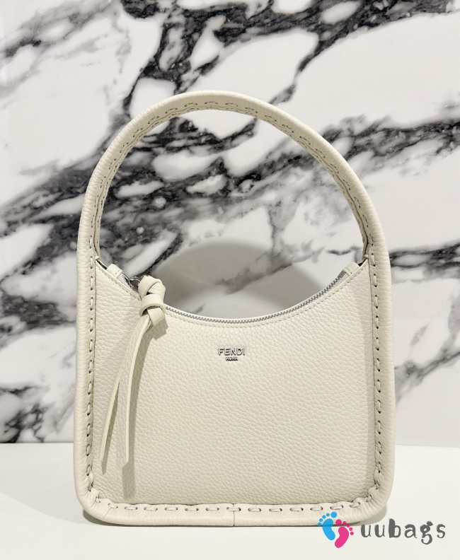 Fendi mini Fendessence ice white Selleria bag in white 27x7x20.5cm - 1