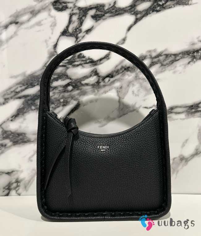 Fendi mini Fendessence ice white Selleria bag in black 27x7x20.5cm - 1