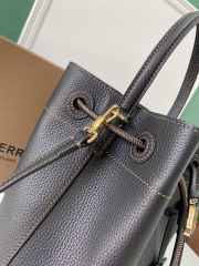 Burberry Black Mini TB Bucket Bag 16x26x26cm - 6