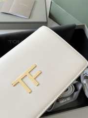 Tom Ford Bag embossed with TF logo in white16x10x4cm - 4