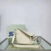 Burberry small Knight bag in white 24x8x23cm - 3