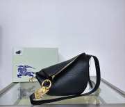 Burberry small Knight bag in black 24x8x23cm - 1