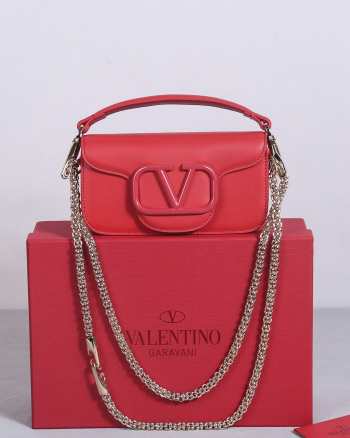 Valentino Garavani Locò small shoulder bag in red calfskin 20x11x5cm