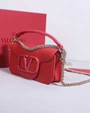 Valentino Garavani Locò small shoulder bag in red calfskin 20x11x5cm - 4