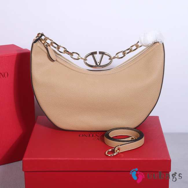 Valentino Garavani VLogo Moon hobo bag cappuccino in grainy calfskin with chain 35x26x13cm - 1