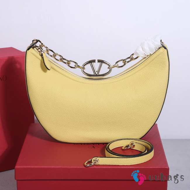 Valentino Garavani VLogo Moon hobo bag yellow in grainy calfskin with chain 35x26x13cm - 1