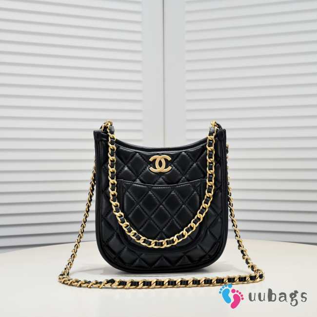 Chanel Hobo Bag Calfskin & Gold-Tone Metal Black 24x6x22cm - 1