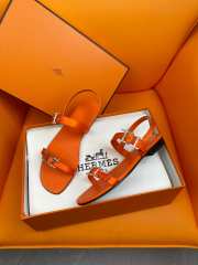 Uubags| Hermes sandal in orange - 2