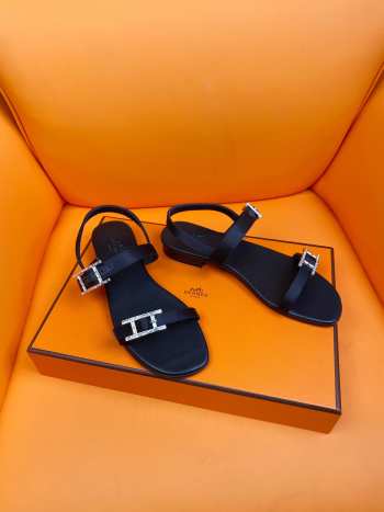 Uubags| Hermes sandal in black