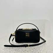 Uubags | Miu Miu leather shoulder bag in black 9.5x18x6.5cm - 1