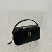 Uubags | Miu Miu leather shoulder bag in black 9.5x18x6.5cm - 6