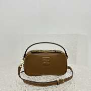 Uubags | Miu Miu leather shoulder bag in brown 9.5x18x6.5cm - 1