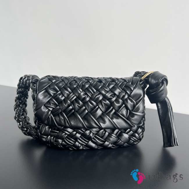 Uubags | Bottega Veneta Kalimero Città bag in soft foulard Intreccio leather black 25x18x5.5cm - 1