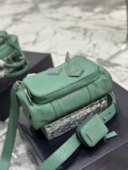 Uubags | Prada antique nappa leather multi-pocket top-handle bag green 24.5x14x8cm - 3