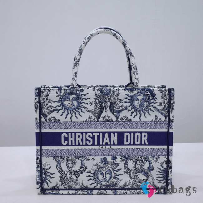 Uubags | Dior Medium Book Tote Blue and White Toile de Jouy Soleil Embroidery - 1