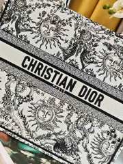 Uubags | Dior Large Book Tote Black and White Toile de Jouy Soleil Embroidery - 4