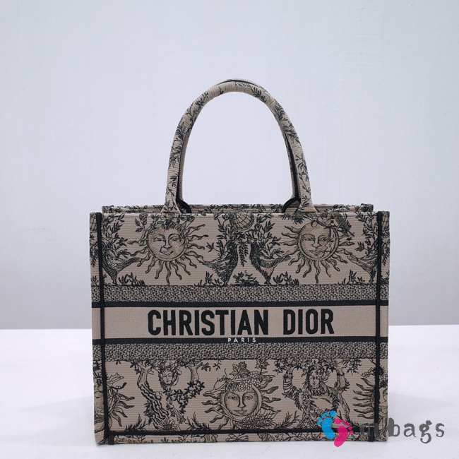 Uubags | Dior Medium Book Tote Beige and Black Toile de Jouy Soleil Embroidery - 1