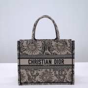 Uubags | Dior Medium Book Tote Beige and Black Toile de Jouy Soleil Embroidery - 1