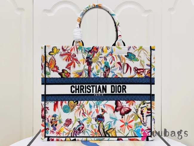 Uubags | Dior Large Book Tote White Multicolor Toile de Jouy Fantastica Embroidery - 1