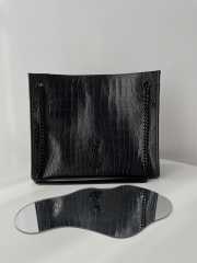 Uubags | Niki Shopping In Black Crocodile-Embossed Leather Bag 33x27x11,5cm - 4